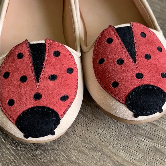 Old Navy || Faux-Suede Ladybug Ballet Flats - Picture 4 of 8